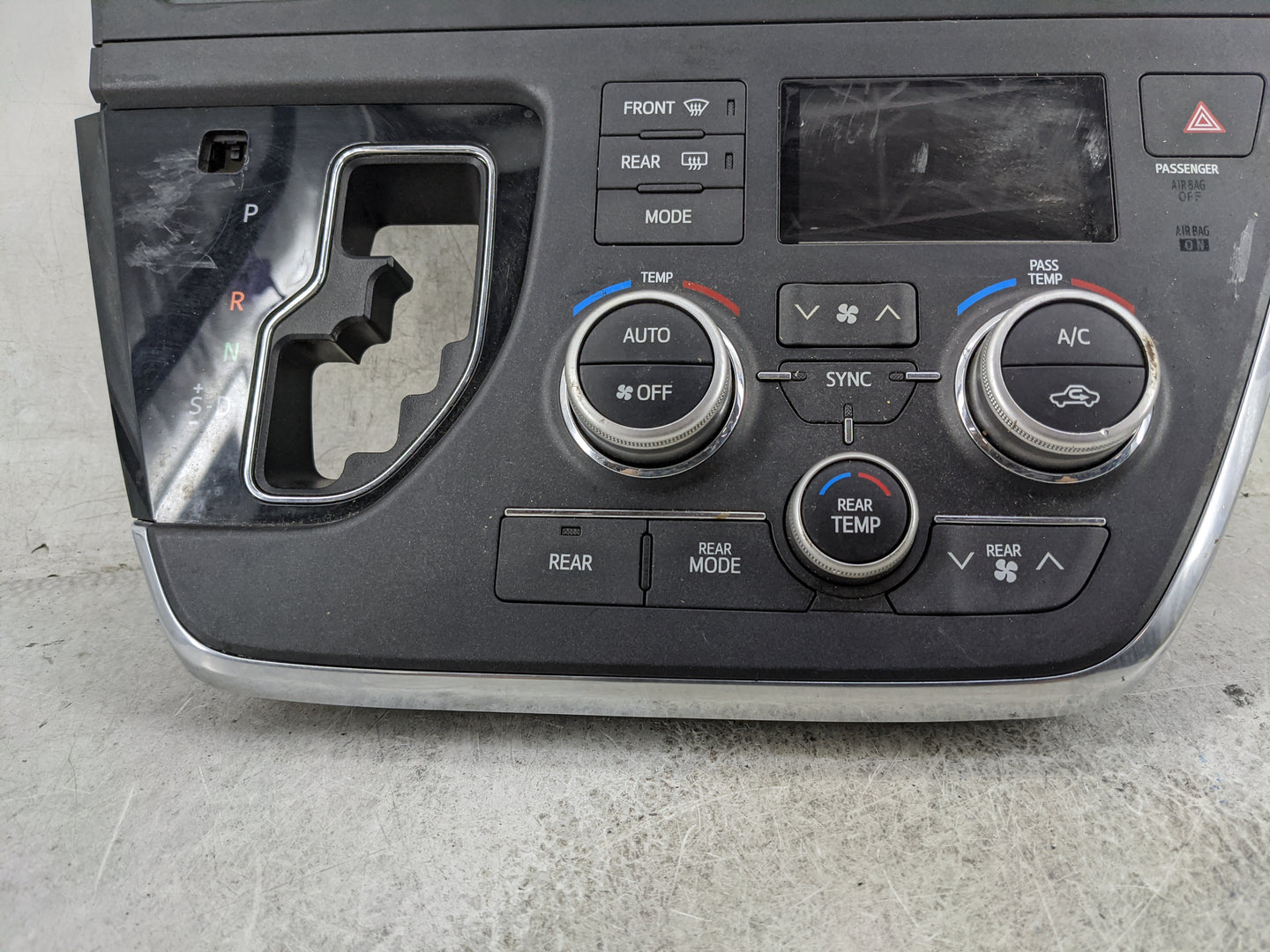 2015-2017 Toyota Sienna Climate Control Module Temperature AC/Heater Replacement P/N:55412-08060 55405-08040 Fits OEM Used A