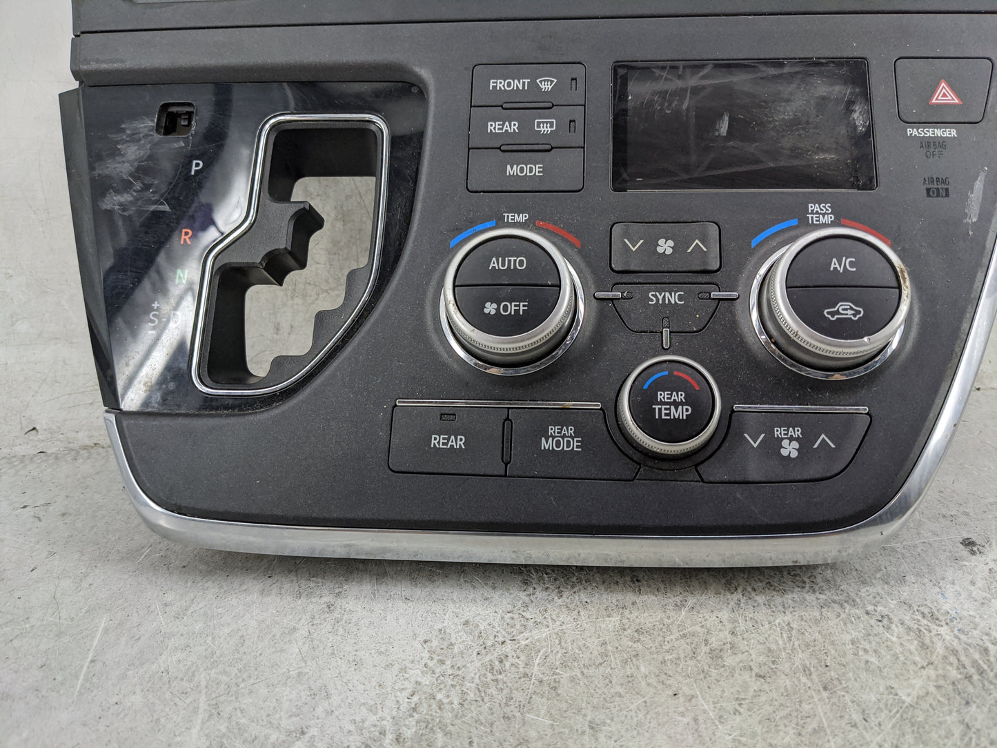 2015-2017 Toyota Sienna Climate Control Module Temperature AC/Heater Replacement P/N:55412-08060 55405-08040 Fits OEM Used A