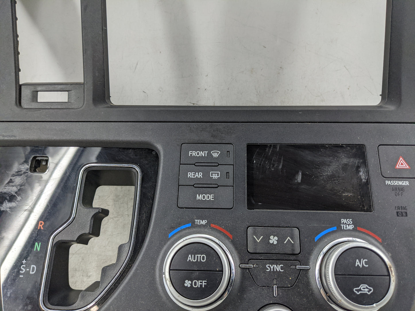 2015-2017 Toyota Sienna Climate Control Module Temperature AC/Heater Replacement P/N:55412-08060 55405-08040 Fits OEM Used A