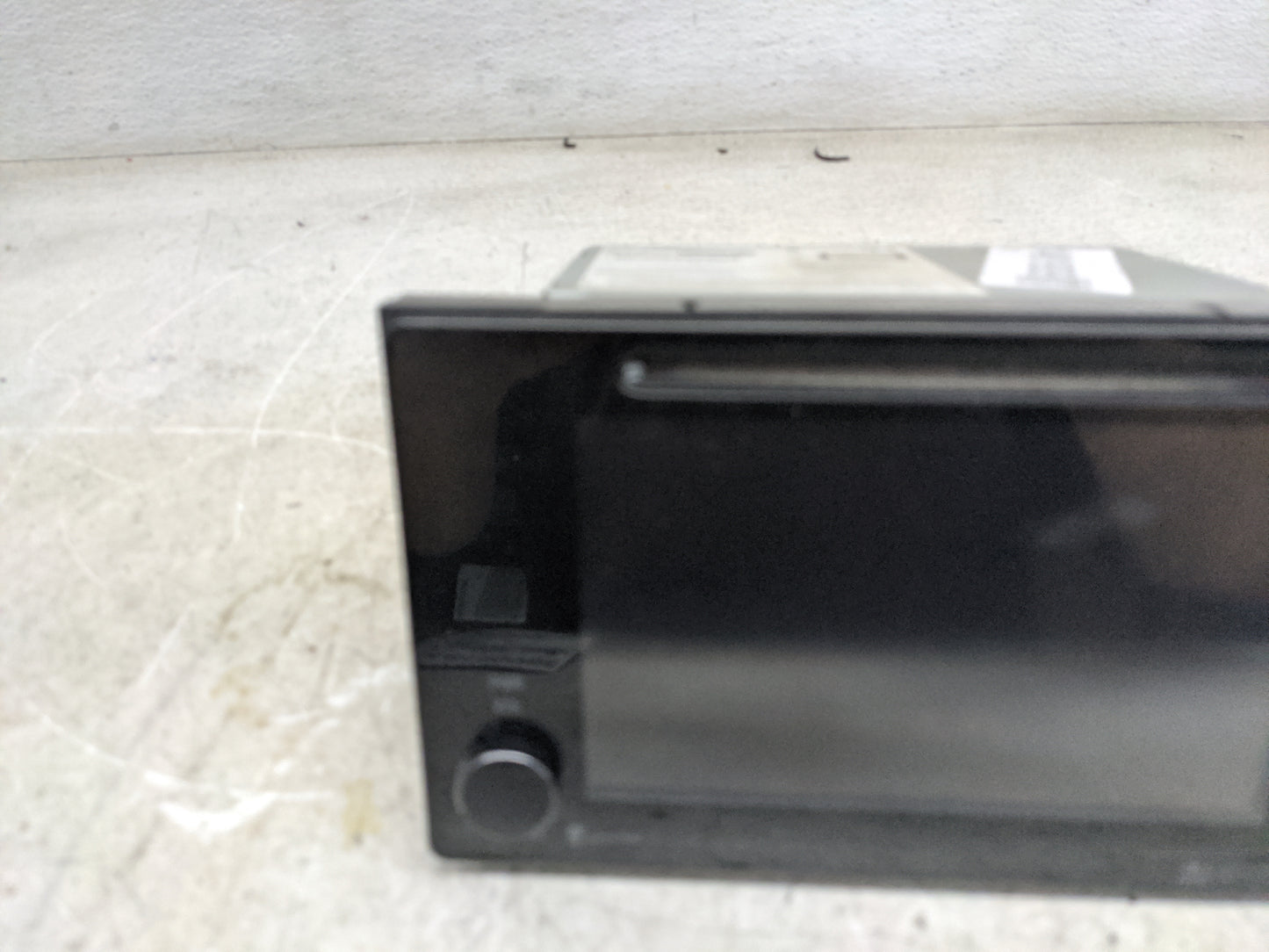 2015 Toyota Sienna Radio AM FM Cd Player Receiver Replacement P/N:86100-08031 CQ-XT44E07X Fits OEM Used Auto Parts - Oemused