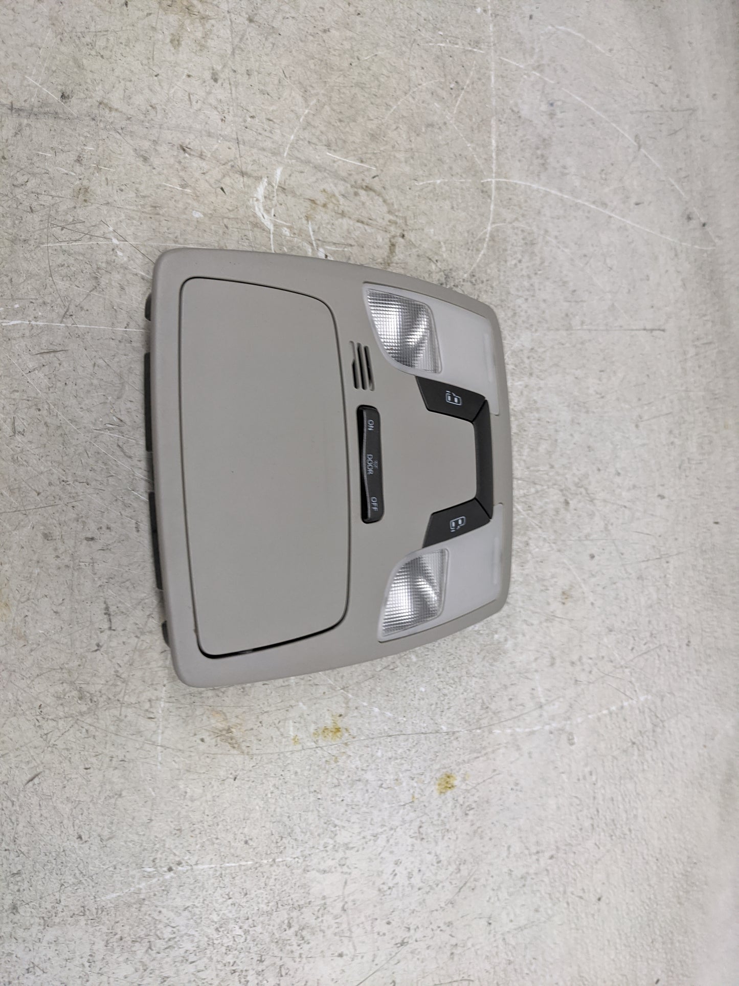 2015 Toyota Sienna Overhead Roof Console Gray - Oemusedautoparts1.com