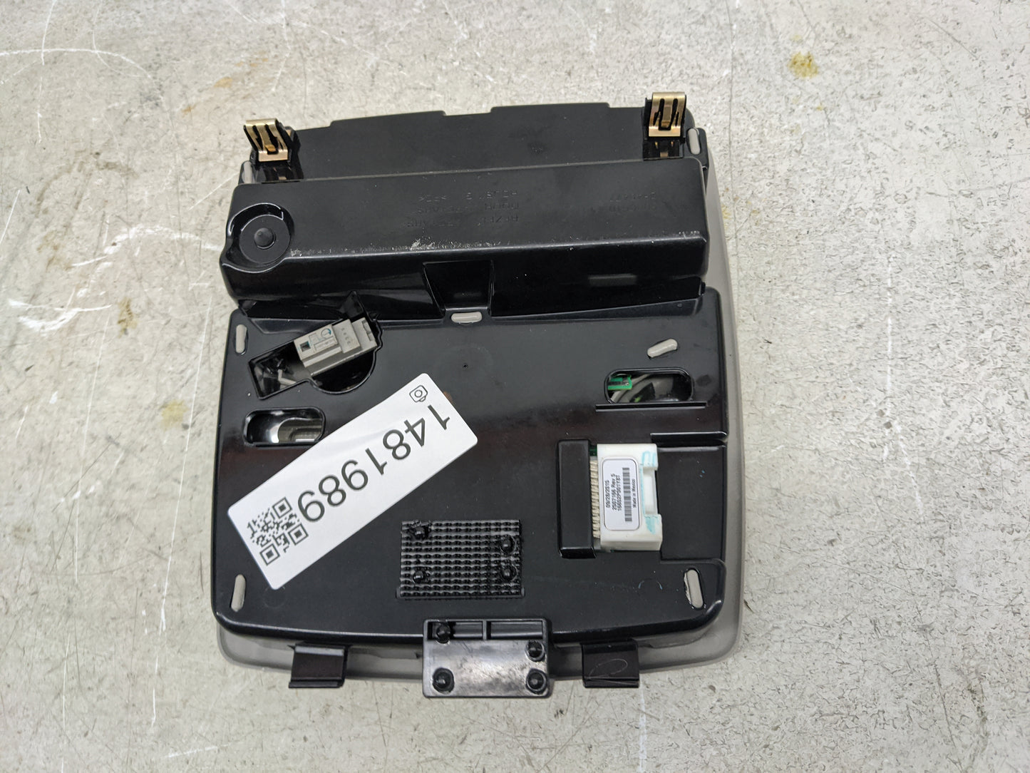 2015 Toyota Sienna Overhead Roof Console Gray - Oemusedautoparts1.com