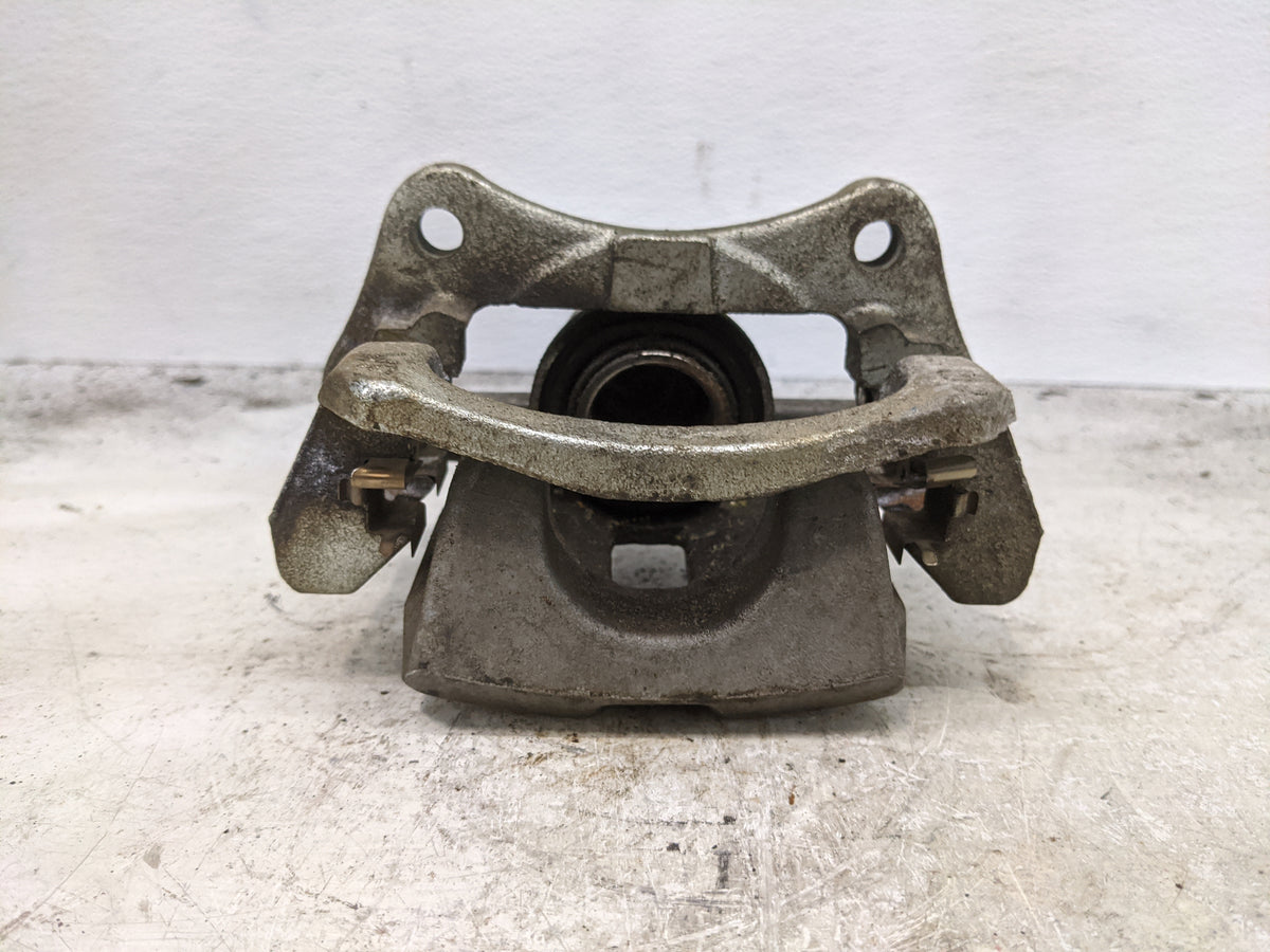 2015-2020 Toyota Sienna Front Driver Left Brake Caliper - Oemusedautoparts1.com