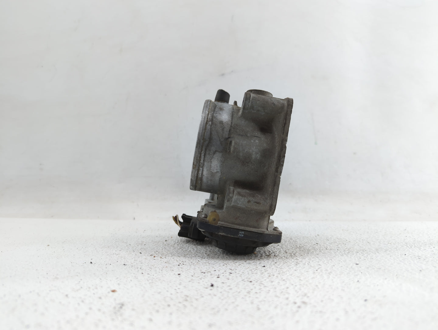 2007-2016 Toyota Sienna Throttle Body P/N:22030-0P050 22030-31030 Fits OEM Used Auto Parts - Oemusedautoparts1.com