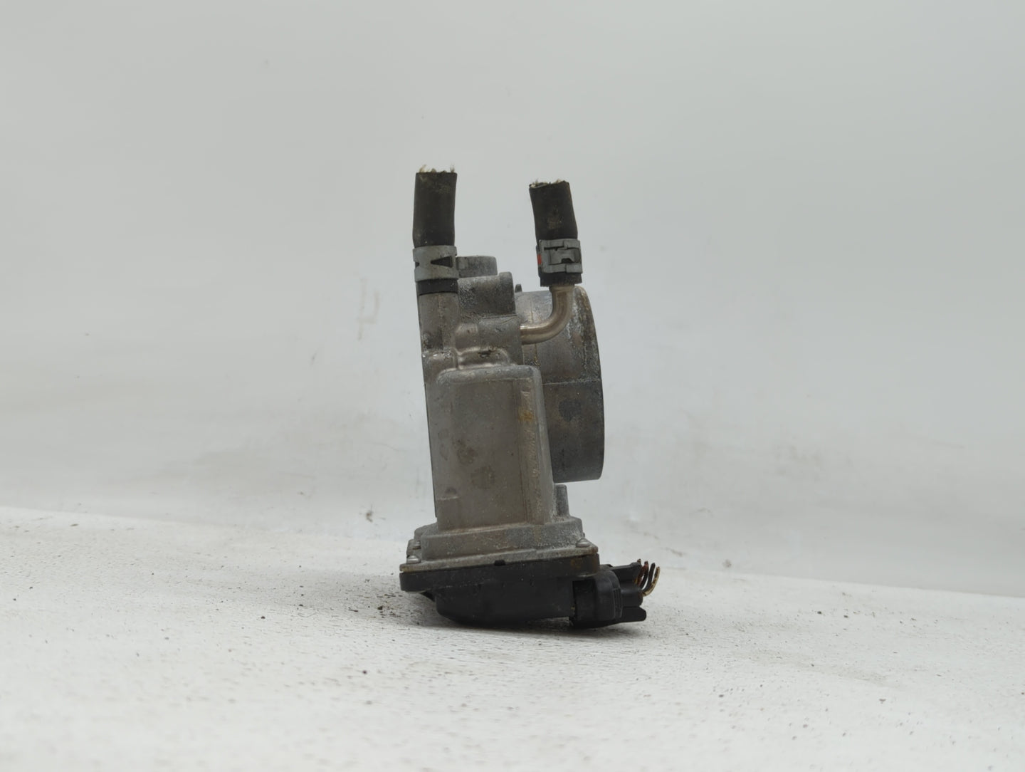 2007-2016 Toyota Sienna Throttle Body P/N:22030-0P050 22030-31030 Fits OEM Used Auto Parts - Oemusedautoparts1.com