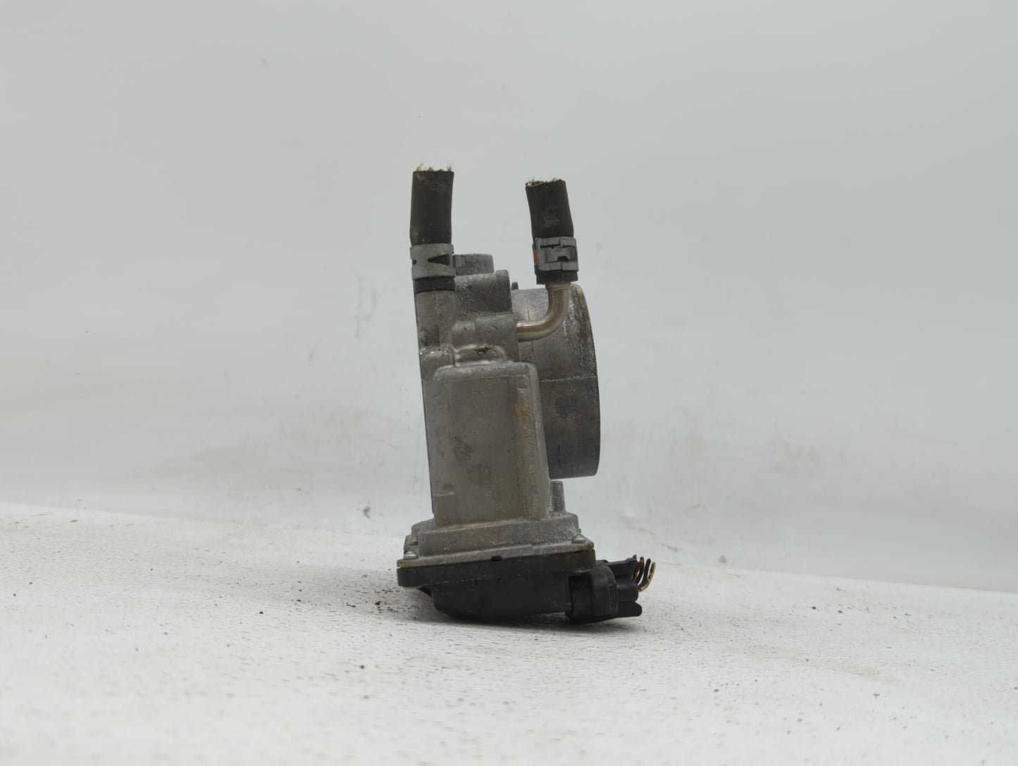 2007-2016 Toyota Sienna Throttle Body P/N:22030-0P050 22030-31030 Fits OEM Used Auto Parts - Oemusedautoparts1.com