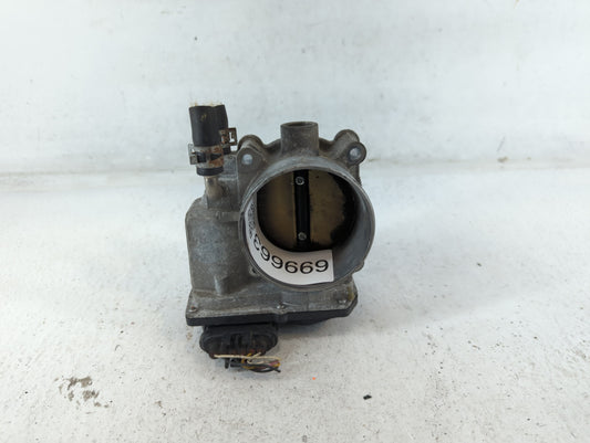 2007-2016 Toyota Sienna Throttle Body P/N:22030-0P050 Fits OEM Used Auto Parts - Oemusedautoparts1.com
