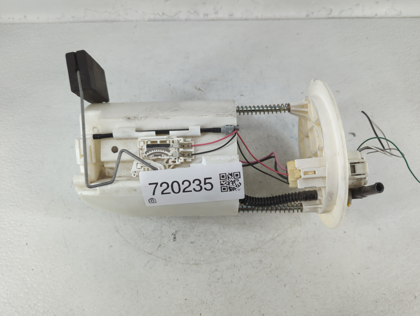 2015-2016 Toyota Sienna Electrical Gas Fuel Pump Assembly - Oemusedautoparts1.com