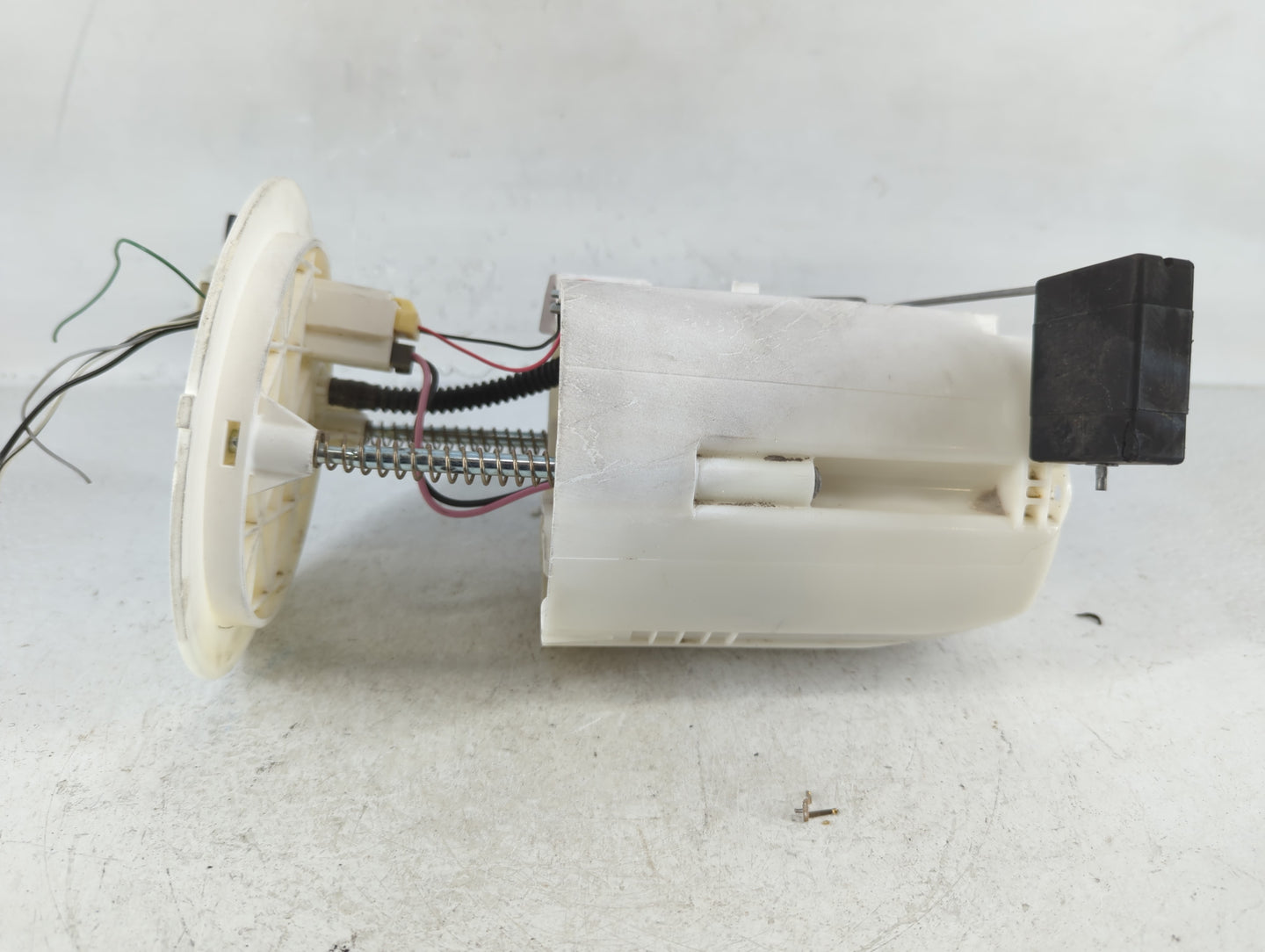2015-2016 Toyota Sienna Electrical Gas Fuel Pump Assembly - Oemusedautoparts1.com