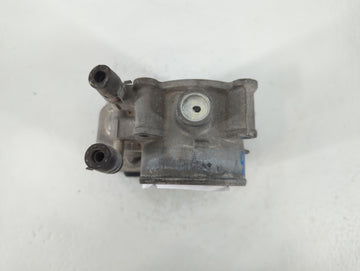 2007-2016 Toyota Sienna Throttle Body P/N:22030-0P050 Fits OEM Used Auto Parts