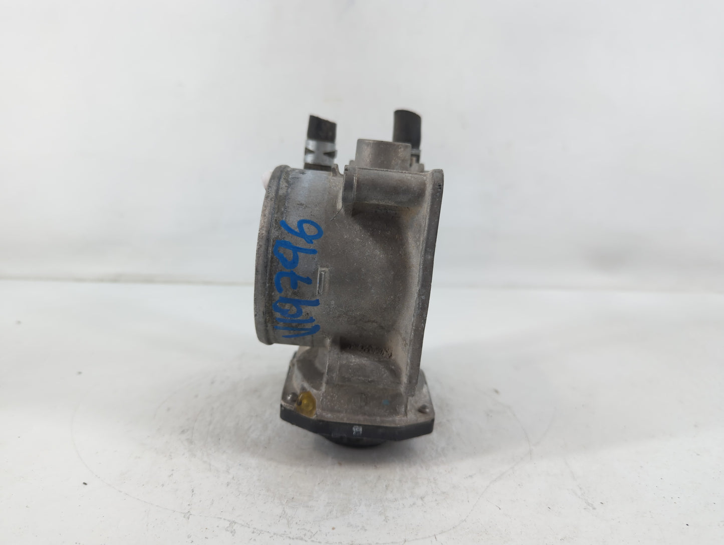 2007-2016 Toyota Sienna Throttle Body P/N:22030-0P050 Fits OEM Used Auto Parts - Oemusedautoparts1.com