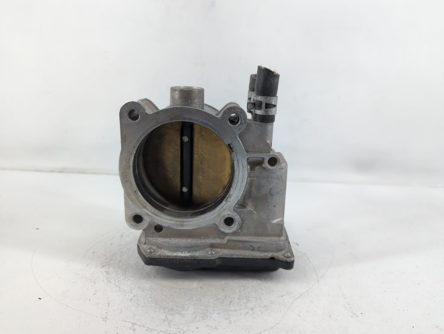 2007-2016 Toyota Sienna Throttle Body P/N:22030-0P050 Fits OEM Used Auto Parts - Oemusedautoparts1.com
