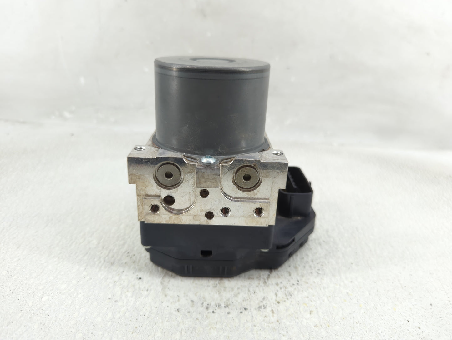 2005-2015 Toyota Tacoma Throttle Body P/N:116040-31672 89541-04161 Fits OEM Used Auto Parts - Oemusedautoparts1.com