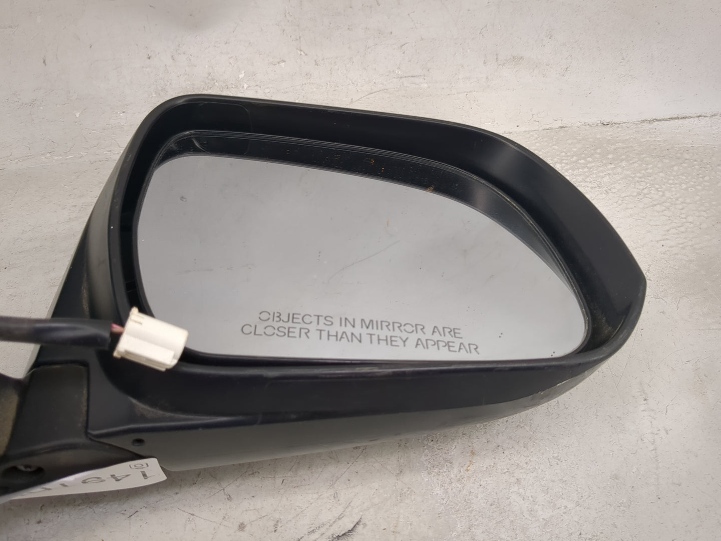 2012-2015 Toyota Tacoma Passenger Right Side View Manual Door Mirror - Oemusedautoparts1.com