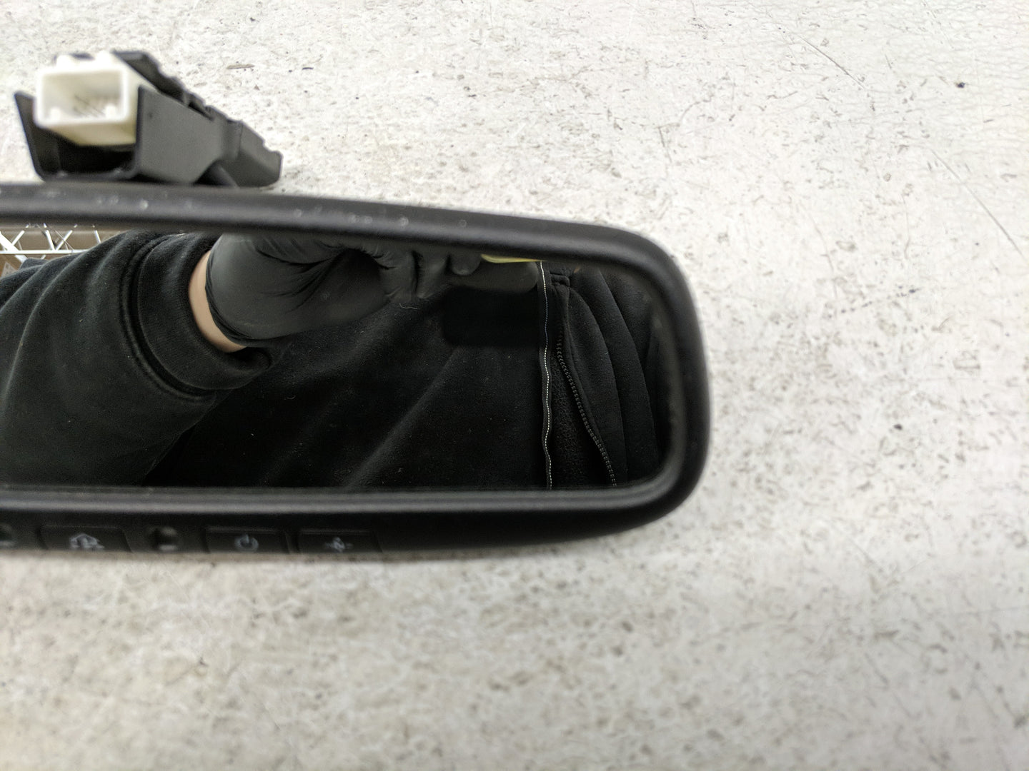 2014-2017 Toyota Tundra Interior Rear View Mirror Replacement OEM P/N:4112A-WZLHL4 Fits Fits 2014 2015 2016 2017 2018 2019 O