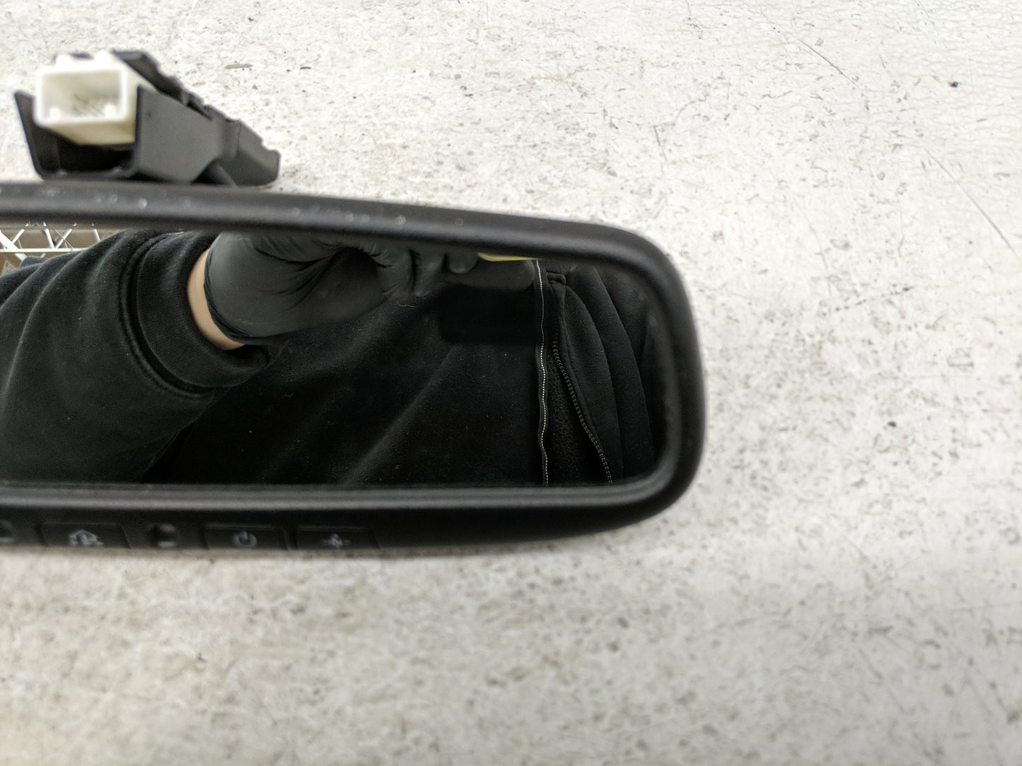 2014-2017 Toyota Tundra Interior Rear View Mirror Replacement OEM P/N:4112A-WZLHL4 Fits Fits 2014 2015 2016 2017 2018 2019 O