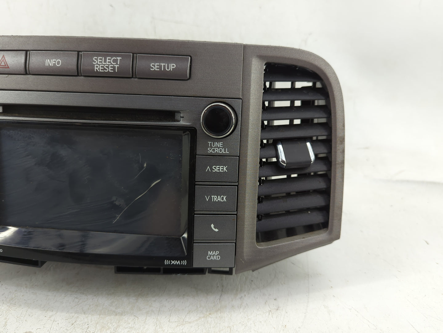2015-2016 Toyota Venza Radio AM FM Cd Player Receiver Replacement P/N:86100-0T061 Fits Fits 2015 2016 OEM Used Auto Parts - 