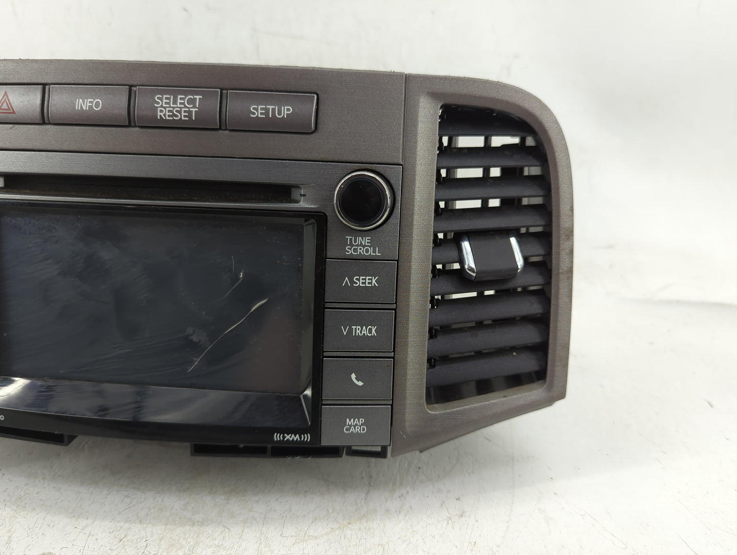 2015-2016 Toyota Venza Radio AM FM Cd Player Receiver Replacement P/N:86100-0T061 Fits Fits 2015 2016 OEM Used Auto Parts - 