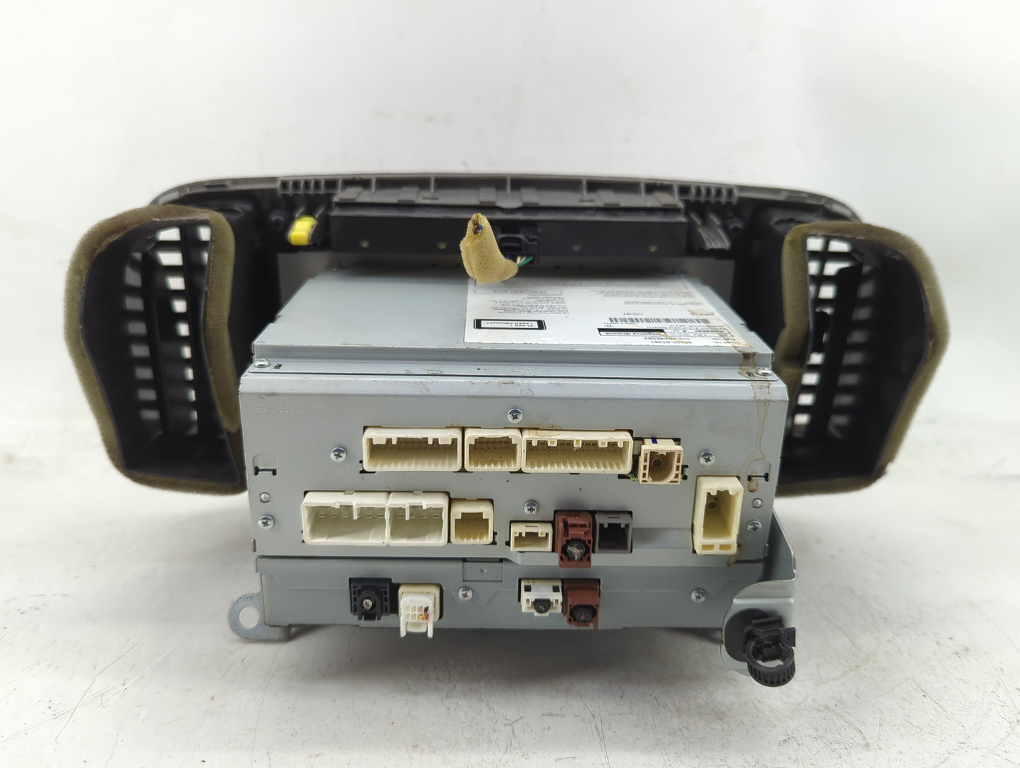 2015-2016 Toyota Venza Radio AM FM Cd Player Receiver Replacement P/N:86100-0T061 Fits Fits 2015 2016 OEM Used Auto Parts - 