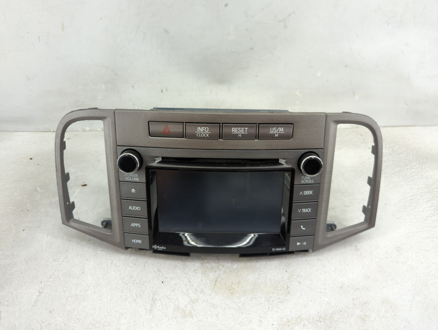 2015-2016 Toyota Venza Radio AM FM Cd Player Receiver Replacement P/N:86140-0T130 CV-VS84E1*X Fits Fits 2015 2016 OEM Used A