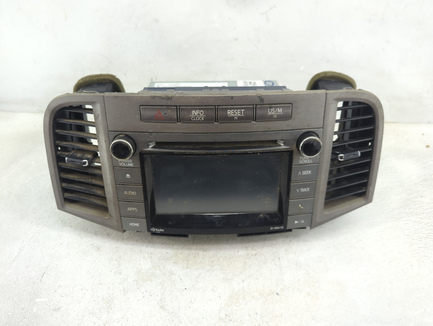 2015-2016 Toyota Venza Radio AM FM Cd Player Receiver Replacement P/N:86140-0T130 CV-VS84E1*X Fits Fits 2015 2016 OEM Used A