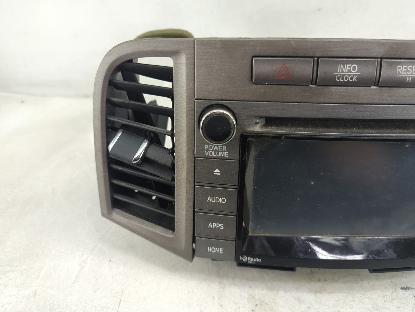 2015-2016 Toyota Venza Radio AM FM Cd Player Receiver Replacement P/N:86140-0T130 Fits Fits 2015 2016 OEM Used Auto Parts - 