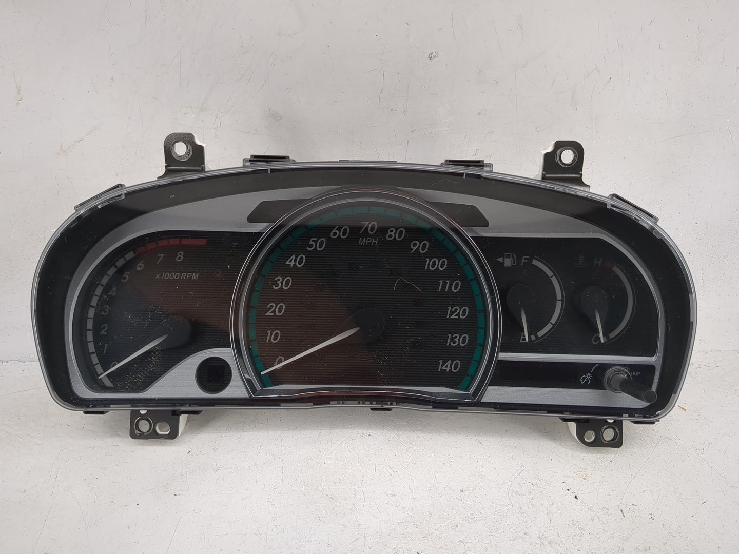 2013-2015 Toyota Venza Instrument Cluster Speedometer Gauges P/N:83800-0T131-00 TN257490-2662 Miles: Fits Fits 2013 2014 201