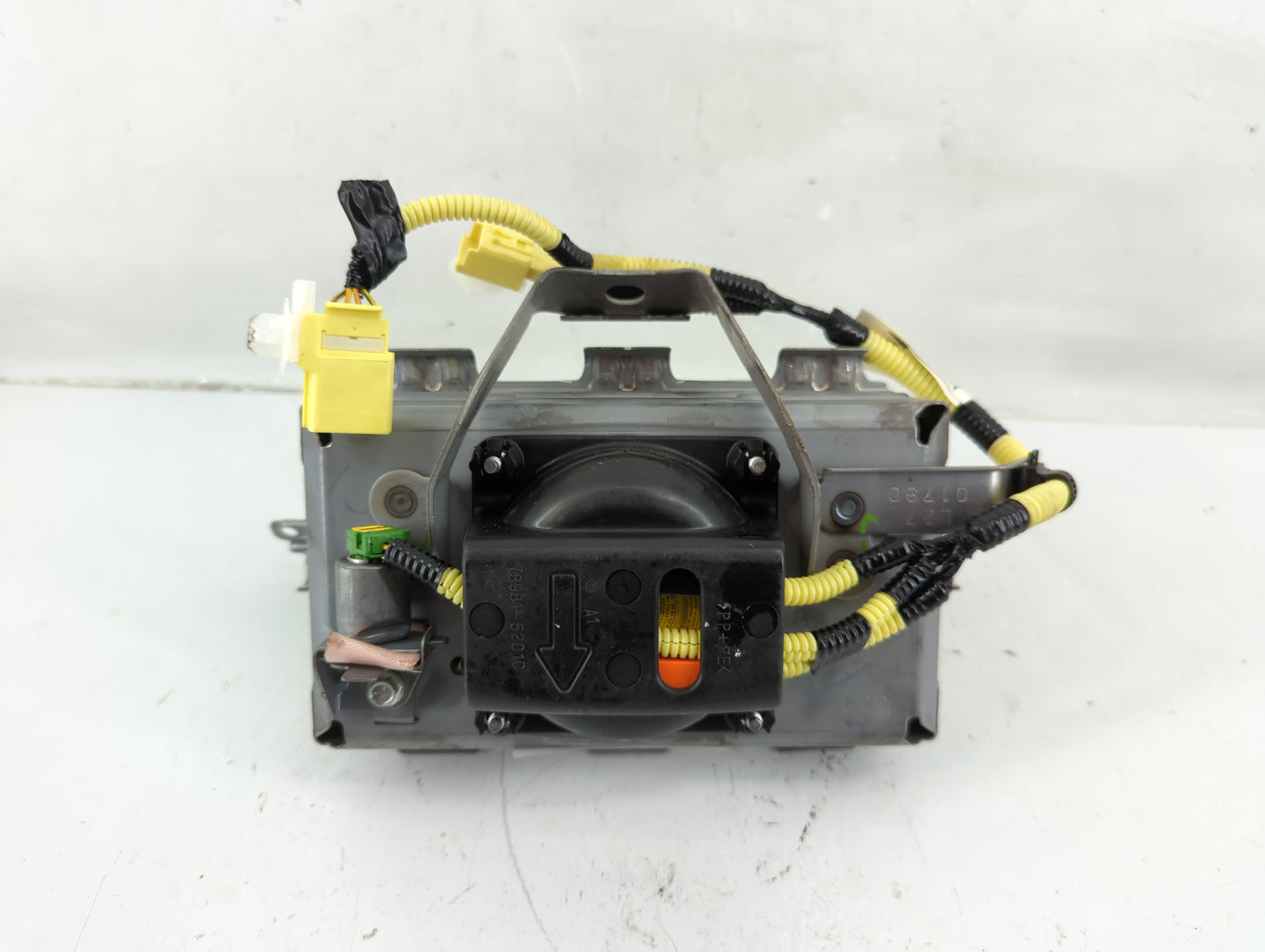 2013-2019 Toyota Yaris Air Bag Passenger Right Dashboard OEM P/N:821400D060 Fits Fits 2013 2014 2015 2016 2017 2018 2019 OEM