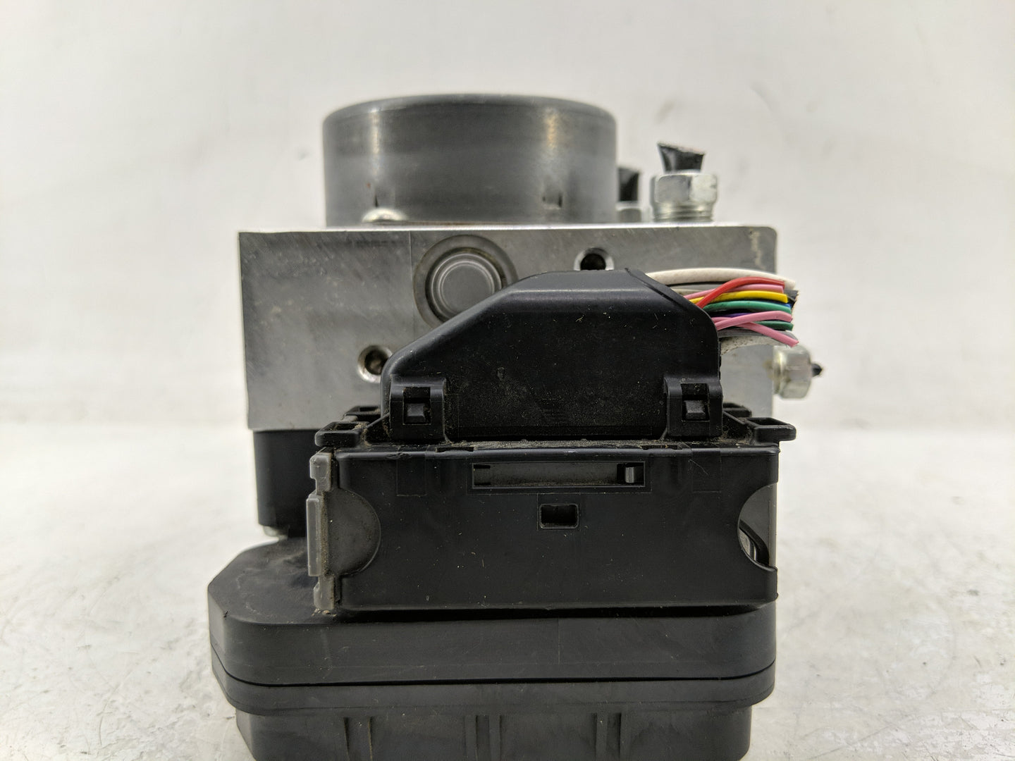 2015 Toyota Yaris ABS Pump Control Module Replacement Fits OEM Used Auto Parts - Oemusedautoparts1.com