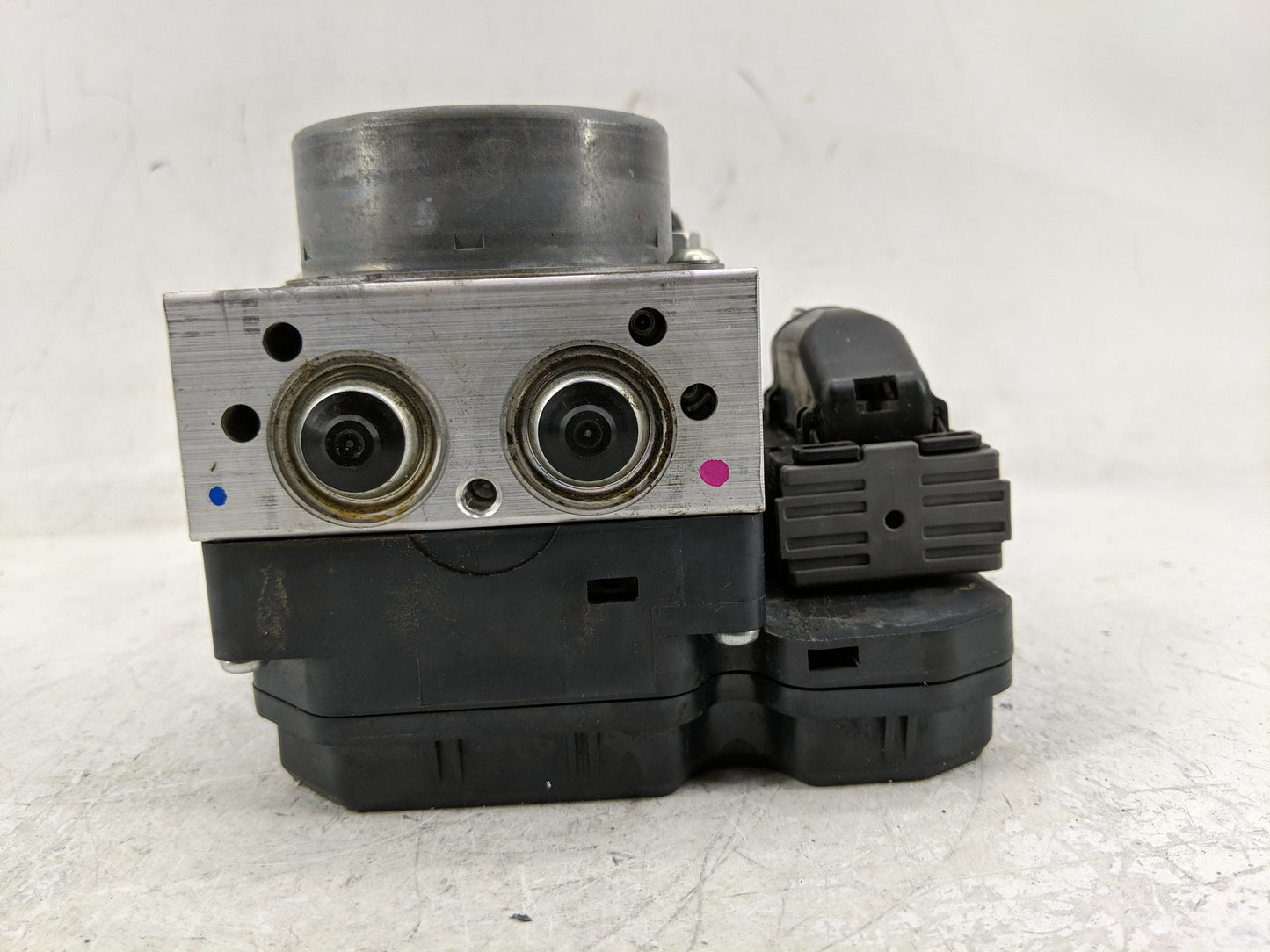 2015 Toyota Yaris ABS Pump Control Module Replacement Fits OEM Used Auto Parts - Oemusedautoparts1.com
