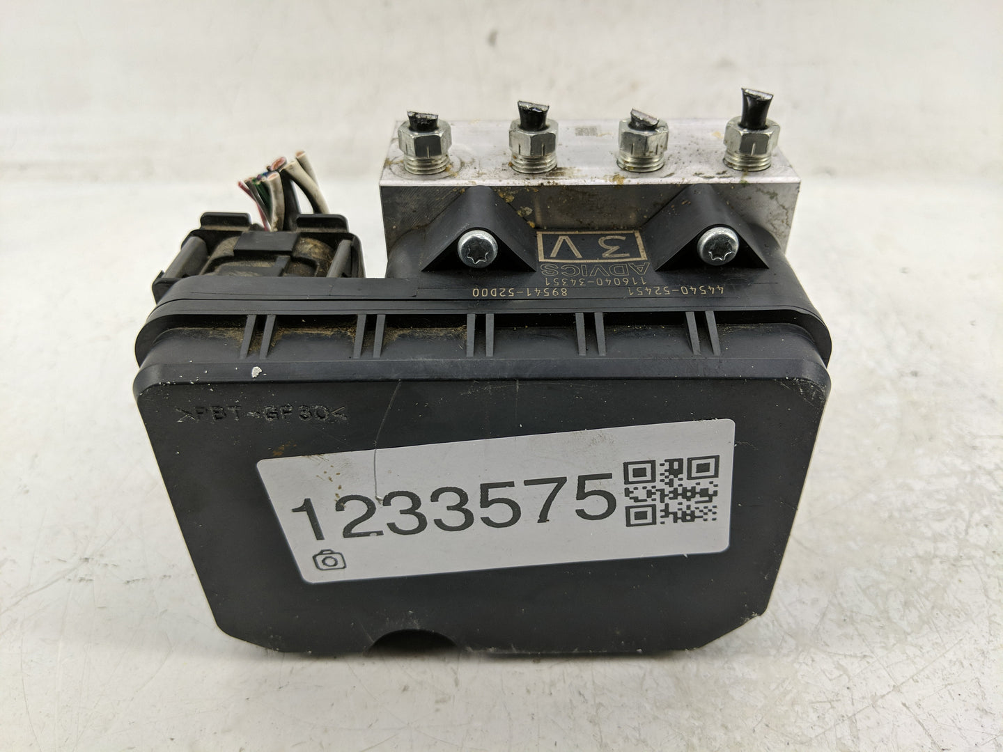 2015 Toyota Yaris ABS Pump Control Module Replacement Fits OEM Used Auto Parts - Oemusedautoparts1.com