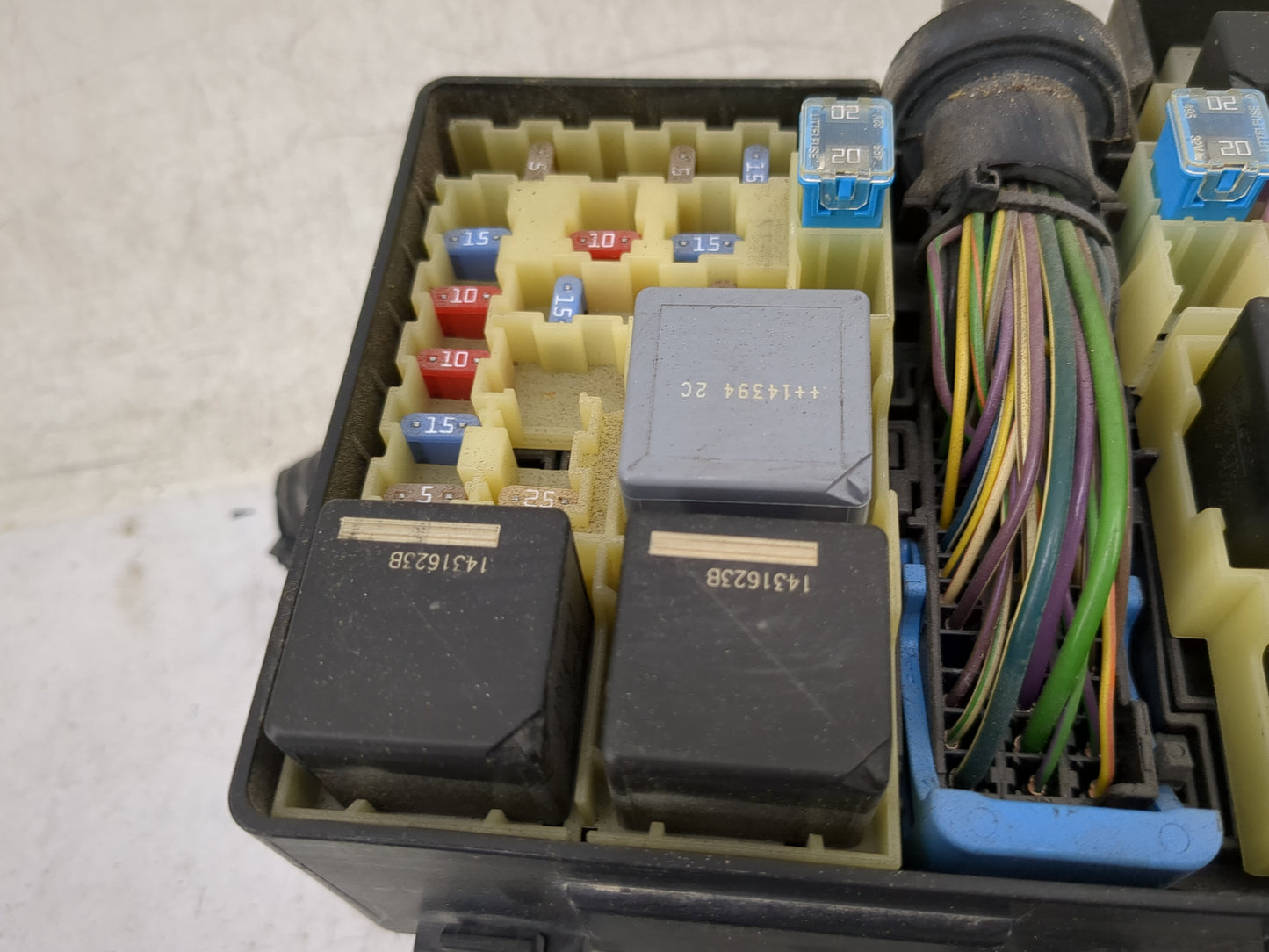 2015 Transit Transit Connect Fusebox Fuse Box Panel Relay Module P/N:AV6T-14A067-AD E02345500 Fits Fits 2014 OEM Used Auto P