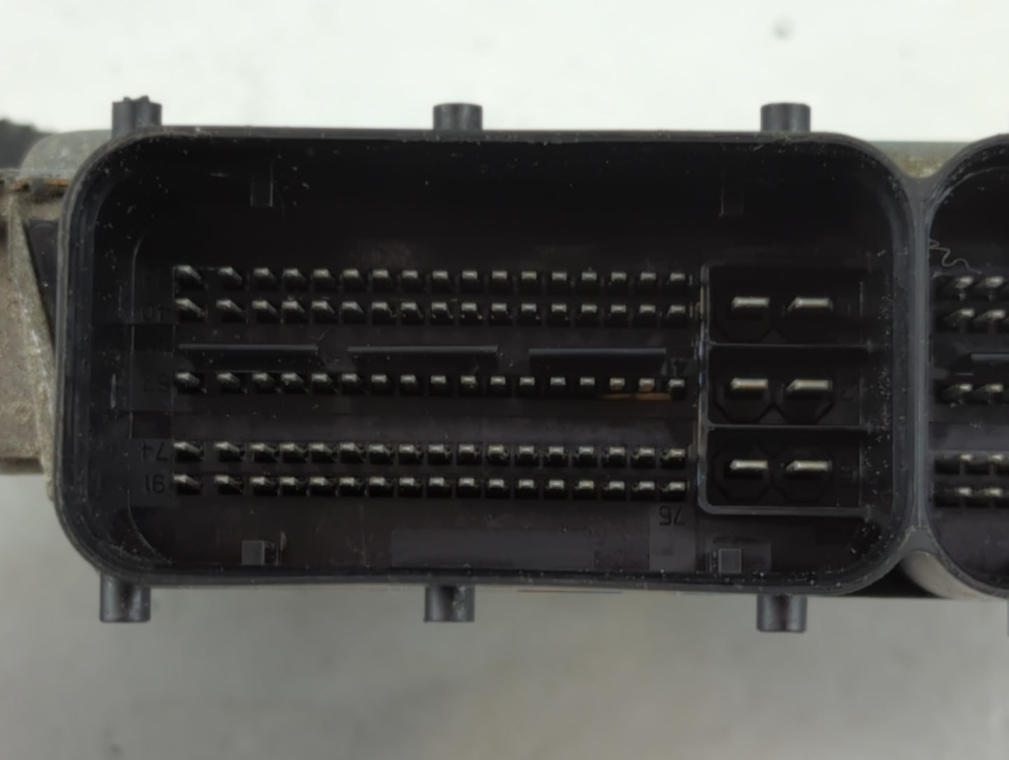 2015 Volkswagen Beetle PCM Engine Control Computer ECU ECM PCU OEM P/N:06K 907 425 C Fits OEM Used Auto Parts - Oemusedautop