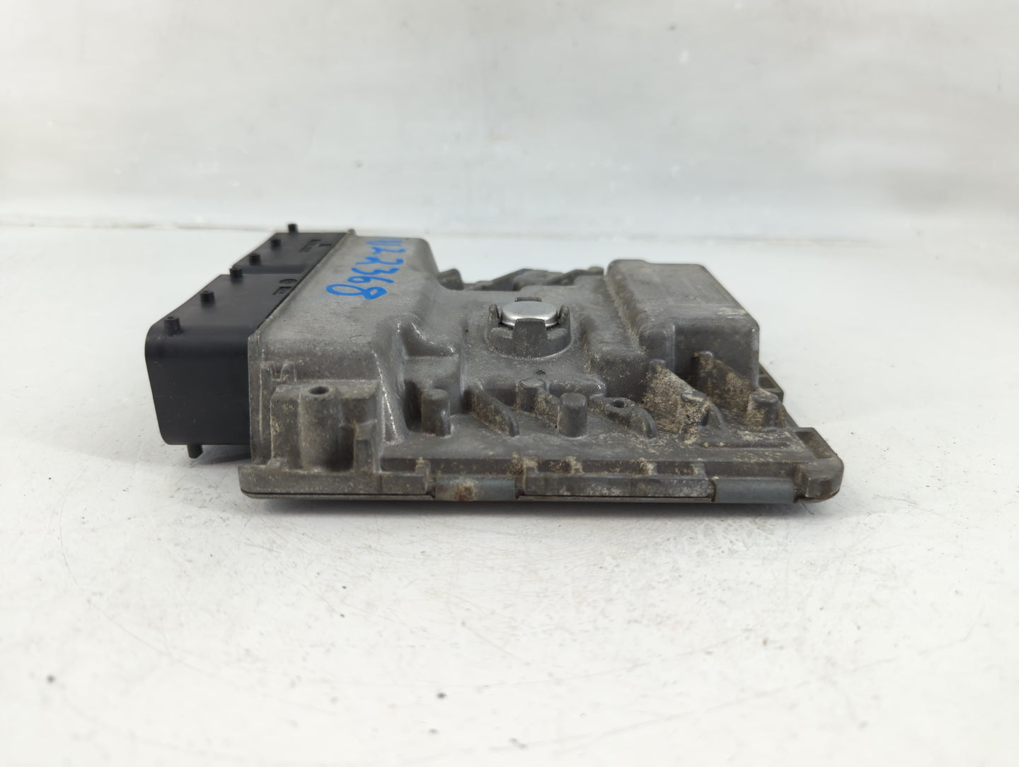 2015 Volkswagen Beetle PCM Engine Control Computer ECU ECM PCU OEM P/N:06K 907 425 C Fits OEM Used Auto Parts - Oemusedautop
