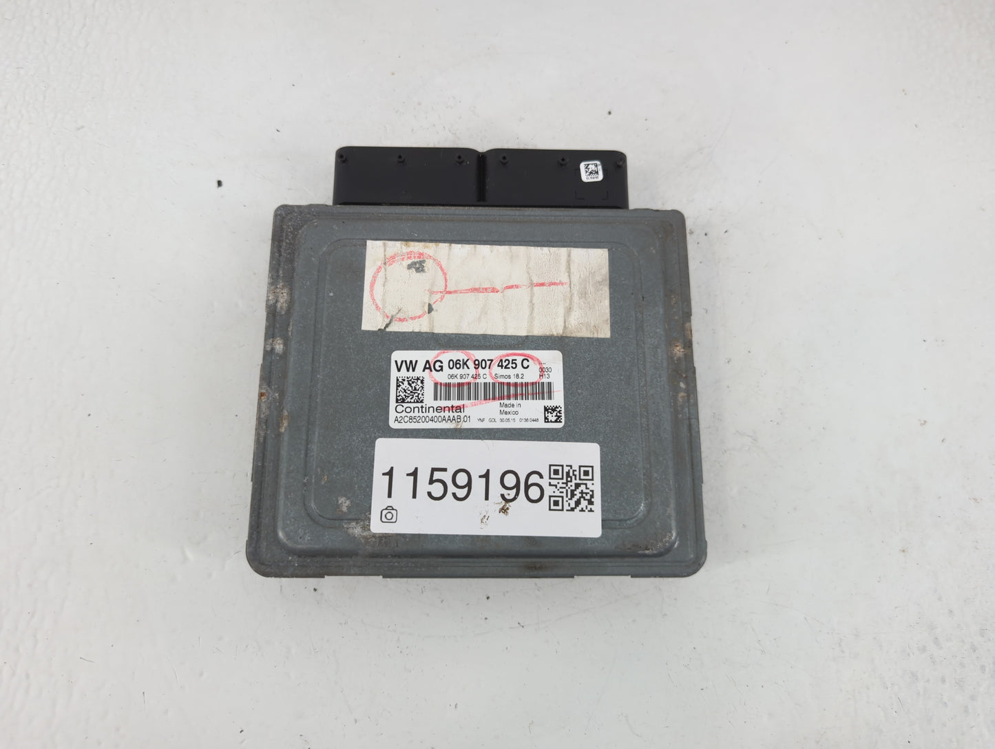 2015 Volkswagen Beetle PCM Engine Control Computer ECU ECM PCU OEM P/N:06K 907 425 C Fits OEM Used Auto Parts - Oemusedautop