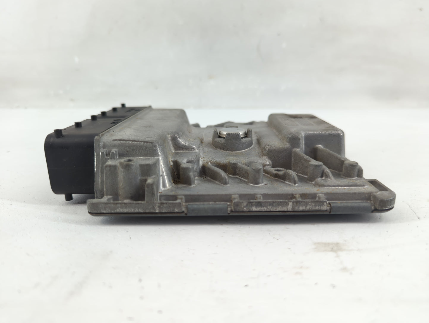 2015 Volkswagen Beetle PCM Engine Control Computer ECU ECM PCU OEM P/N:06K 907 425 C Fits OEM Used Auto Parts - Oemusedautop