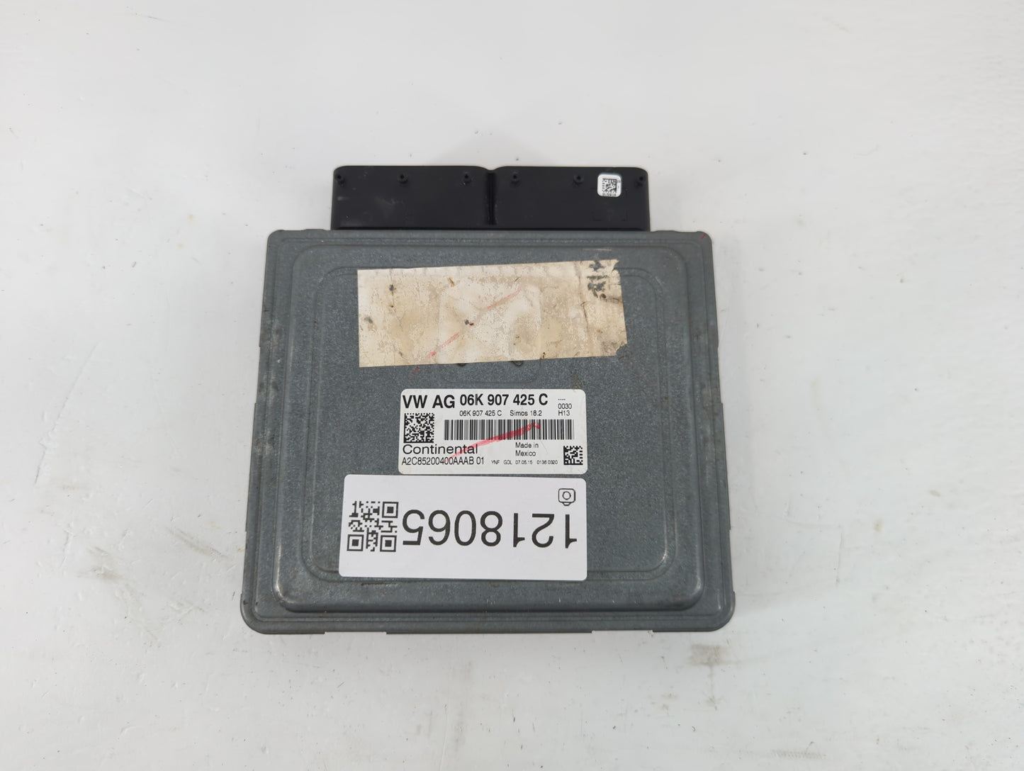 2015 Volkswagen Beetle PCM Engine Control Computer ECU ECM PCU OEM P/N:06K 907 425 C Fits OEM Used Auto Parts - Oemusedautop