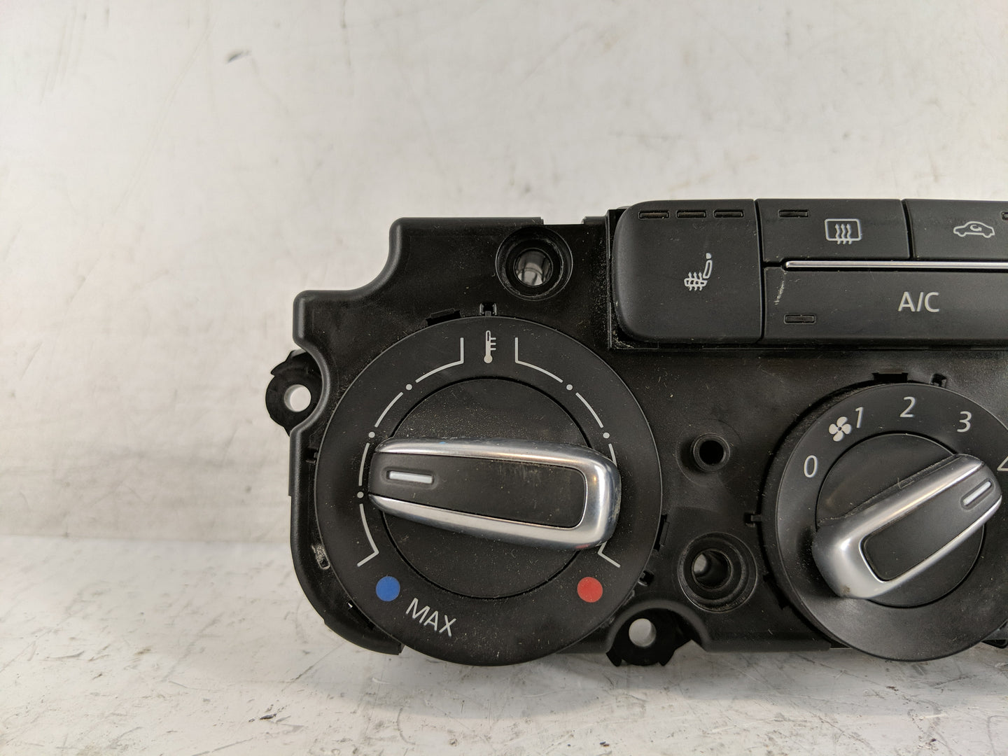 2012-2016 Volkswagen Beetle Climate Control Module Temperature AC/Heater Replacement P/N:90151-908 Fits OEM Used Auto Parts 