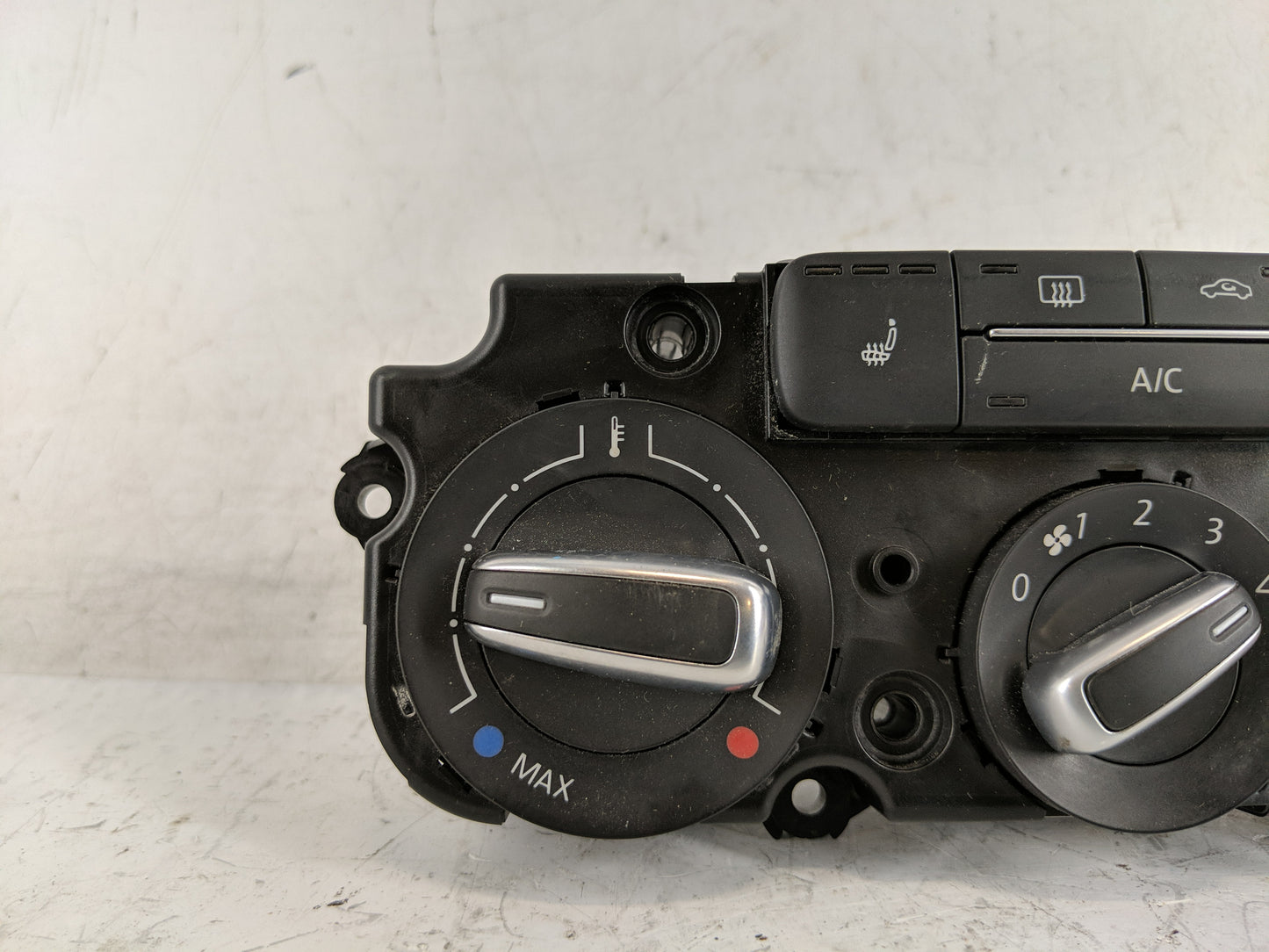 2012-2016 Volkswagen Beetle Climate Control Module Temperature AC/Heater Replacement P/N:90151-908 Fits OEM Used Auto Parts 