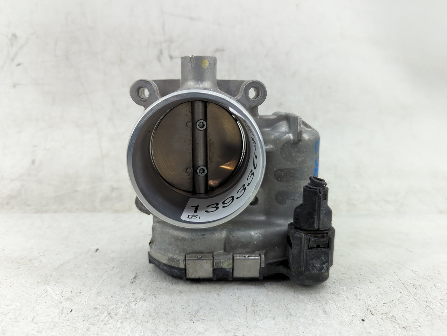 2013-2015 Volkswagen Beetle Throttle Body P/N:06K 133 062 E Fits Fits 2013 2014 2015 OEM Used Auto Parts - Oemusedautoparts1