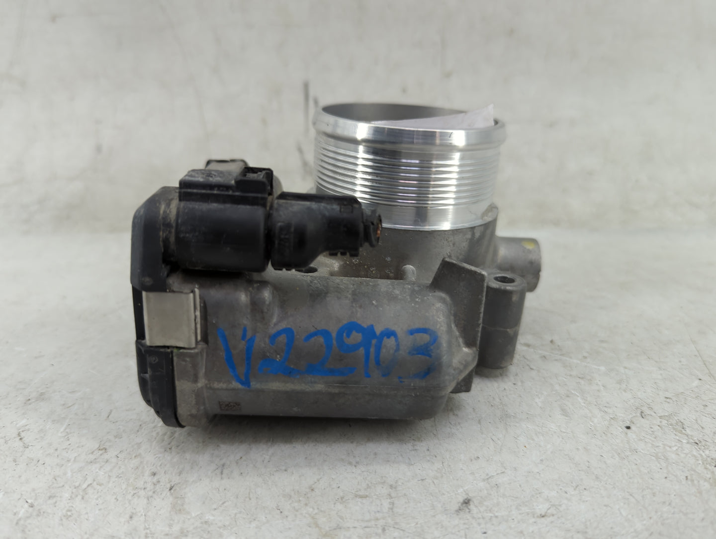 2013-2015 Volkswagen Beetle Throttle Body P/N:06K 133 062 E Fits Fits 2013 2014 2015 OEM Used Auto Parts - Oemusedautoparts1