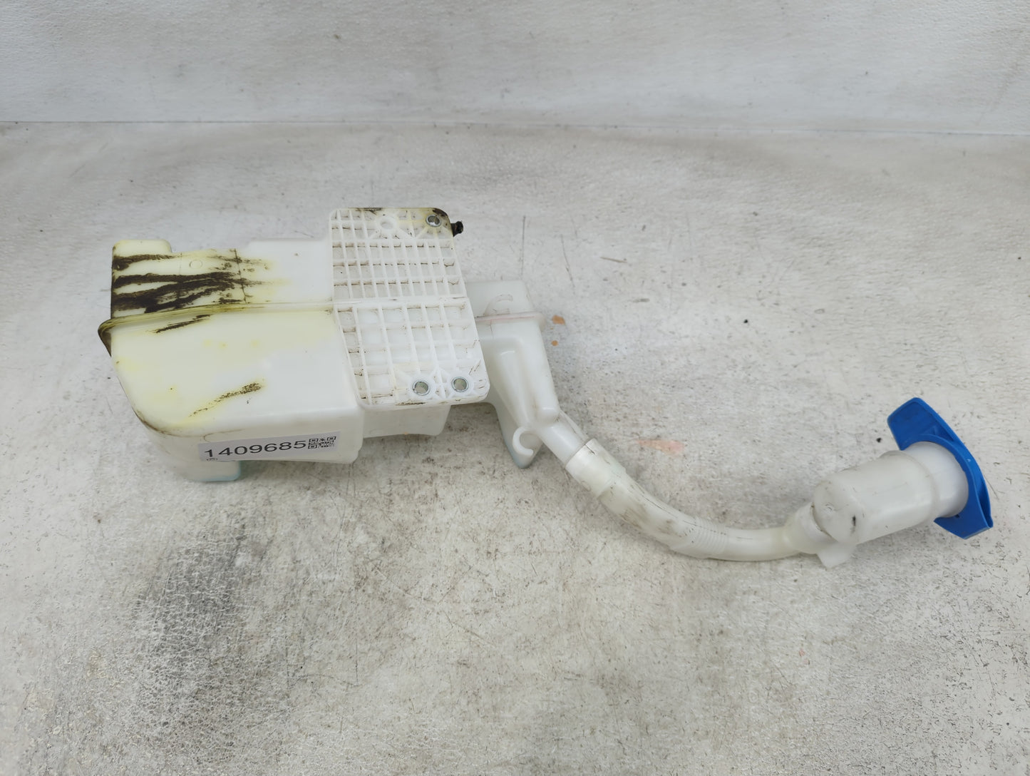 2012-2019 Volkswagen Beetle Windshield Washer Fluid Reservoir Bottle Oem - Oemusedautoparts1.com