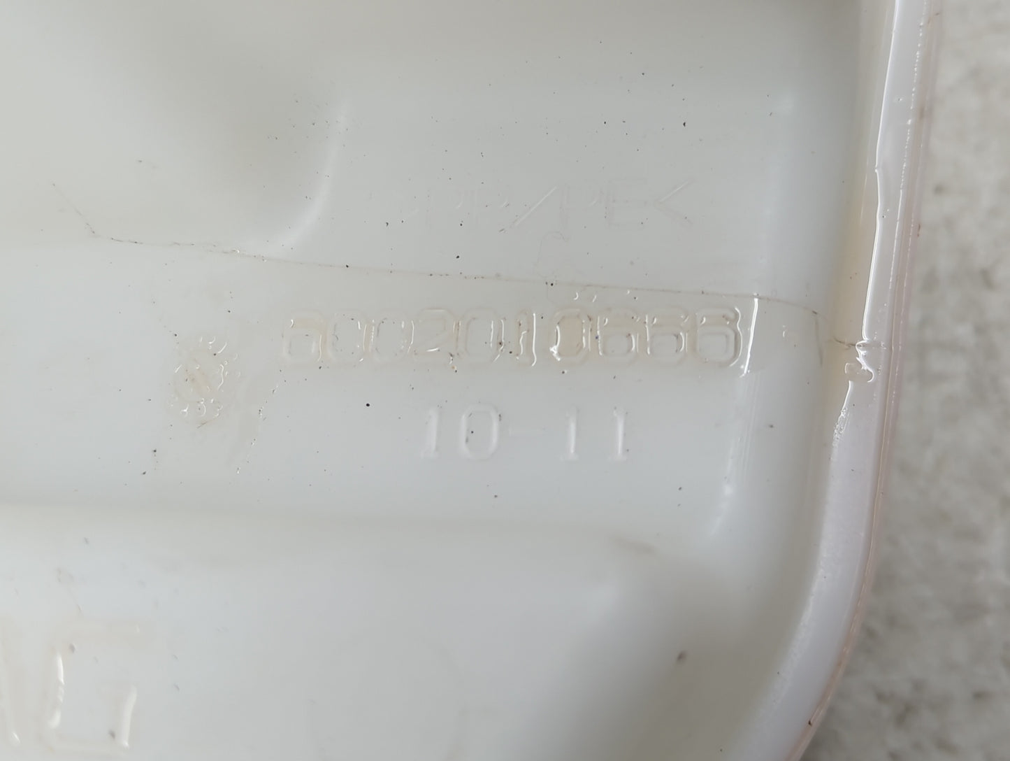 2012-2019 Volkswagen Beetle Windshield Washer Fluid Reservoir Bottle Oem - Oemusedautoparts1.com