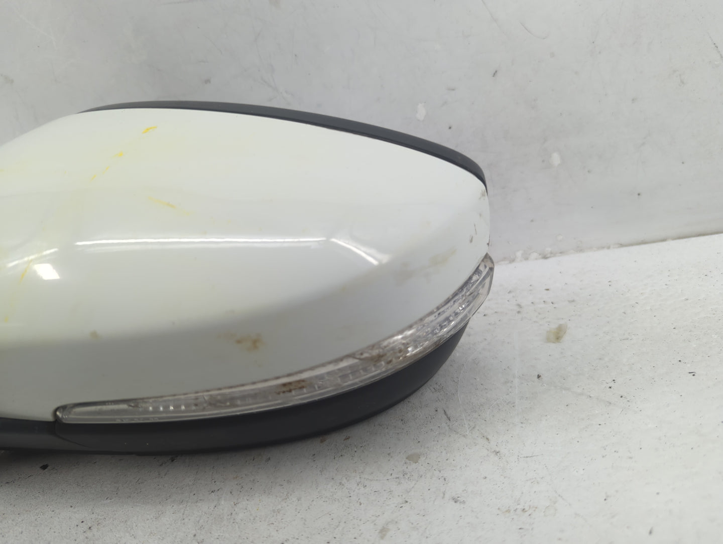 2012-2019 Volkswagen Beetle Passenger Right Side View Power Door Mirror - Oemusedautoparts1.com