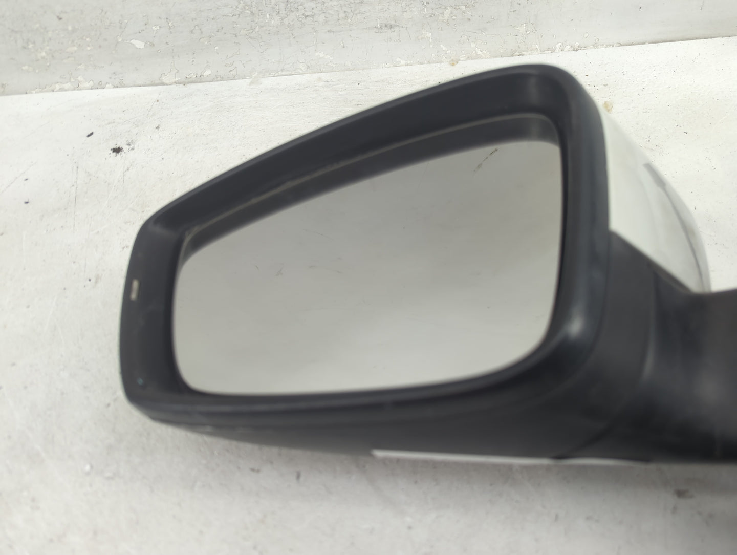 2012-2019 Volkswagen Beetle Passenger Right Side View Power Door Mirror - Oemusedautoparts1.com