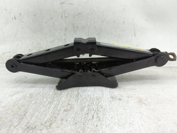 2015 Volkswagen Beetle Spare Scissor Car Jack - Oemusedautoparts1.com