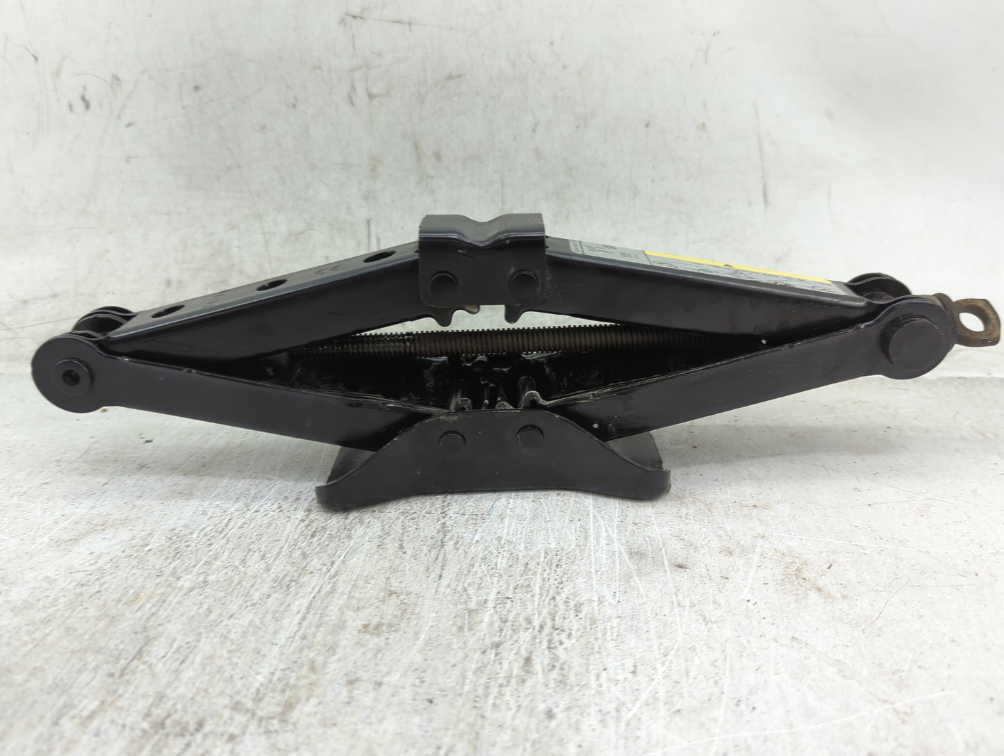 2015 Volkswagen Beetle Spare Scissor Car Jack - Oemusedautoparts1.com