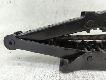 2015 Volkswagen Beetle Spare Scissor Car Jack