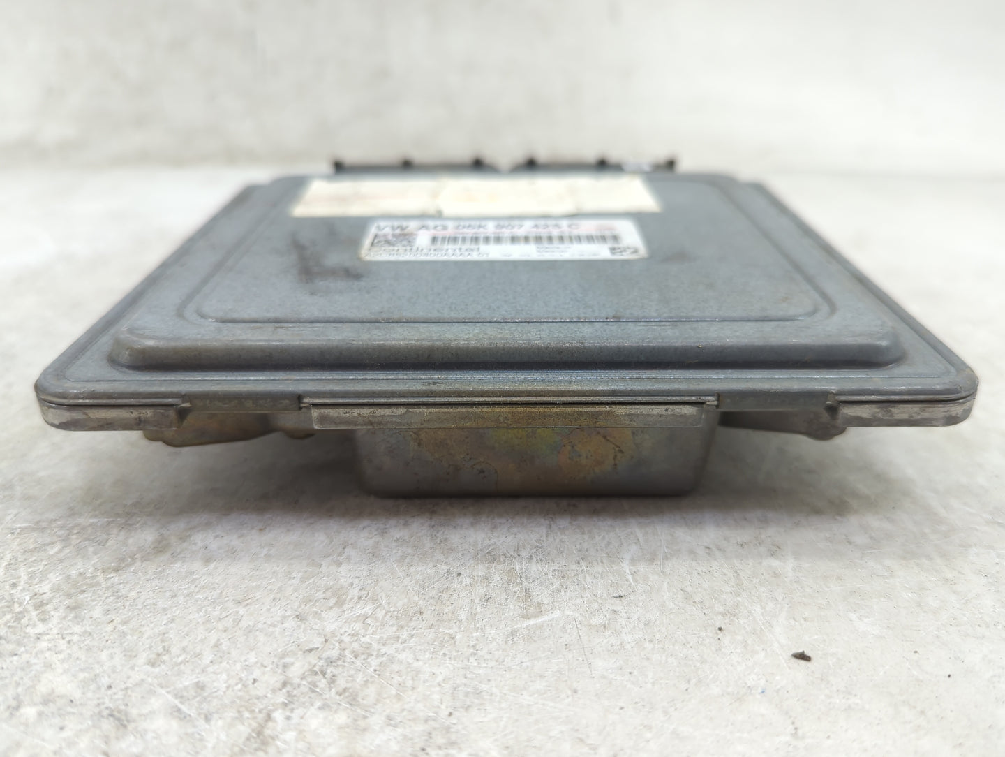 2015 Volkswagen Beetle PCM Engine Control Computer ECU ECM PCU OEM P/N:06K907425C A2C85200400AAAA Fits OEM Used Auto Parts -