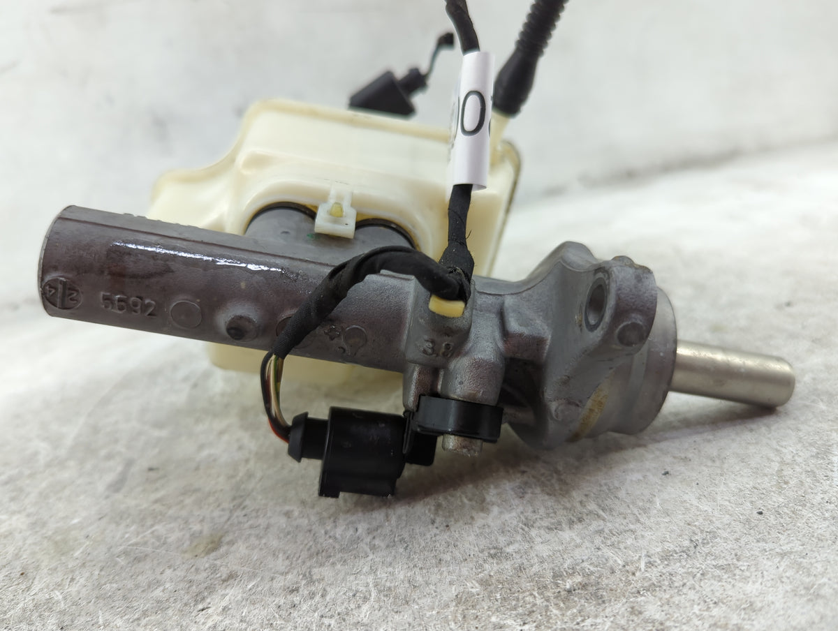 2012-2019 Volkswagen Beetle Brake Master Cylinder - Oemusedautoparts1.com